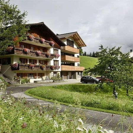 ガシュルン Berghof Gundalatsch Bed & Breakfast エクステリア 写真
