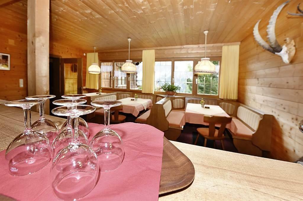 ガシュルン Berghof Gundalatsch Bed & Breakfast エクステリア 写真